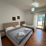 Ek-center * Berat