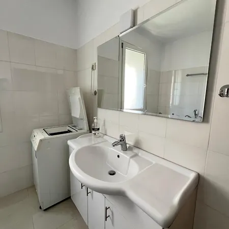 Ek-center * Berat