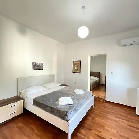 Ek-center Apartment *