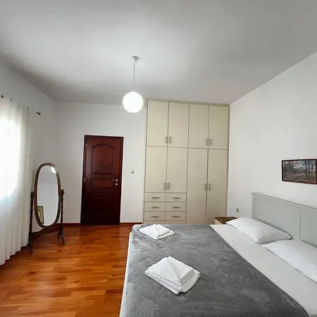Ek-center Apartment Berat